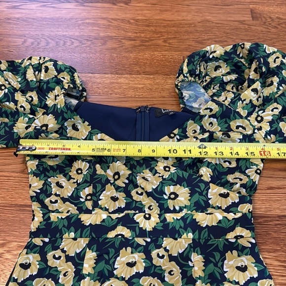 NWT Lulu’s Floral Inclusive Navy Blue Floral Print Puff Sleeve Mini Dress XS - Picture 8 of 9